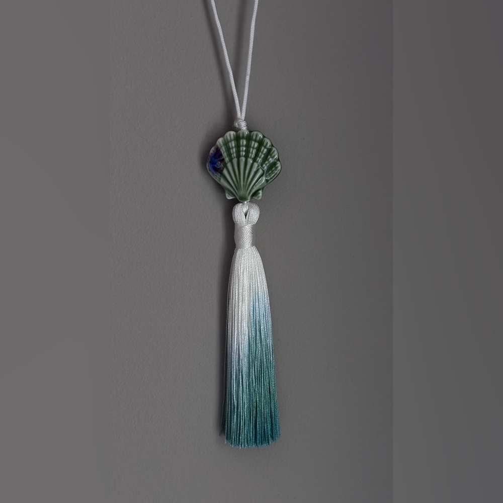 Green and White Ceramic Seashell Tassel Necklace
